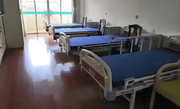 坐拥江山美男：玩转大明之错嫁东风